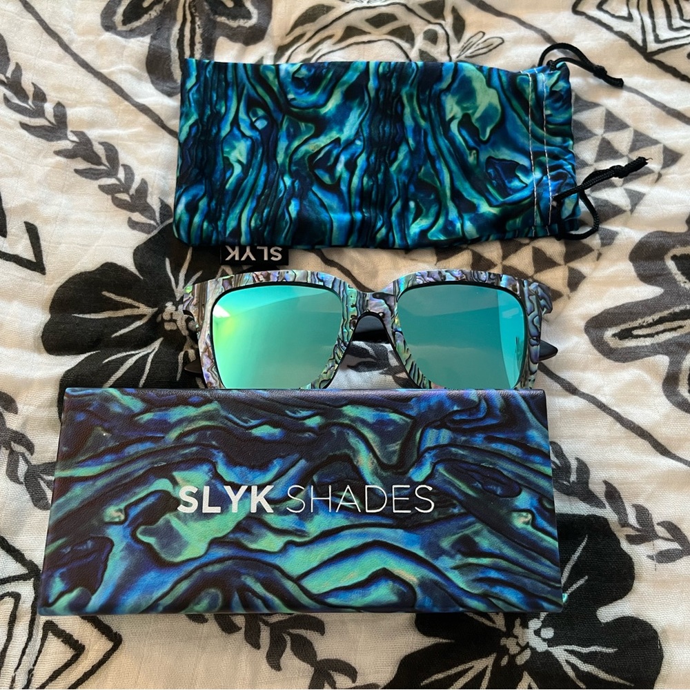 SLYK Shade - sustainable abalone sunglasses - Vixen - giftable
